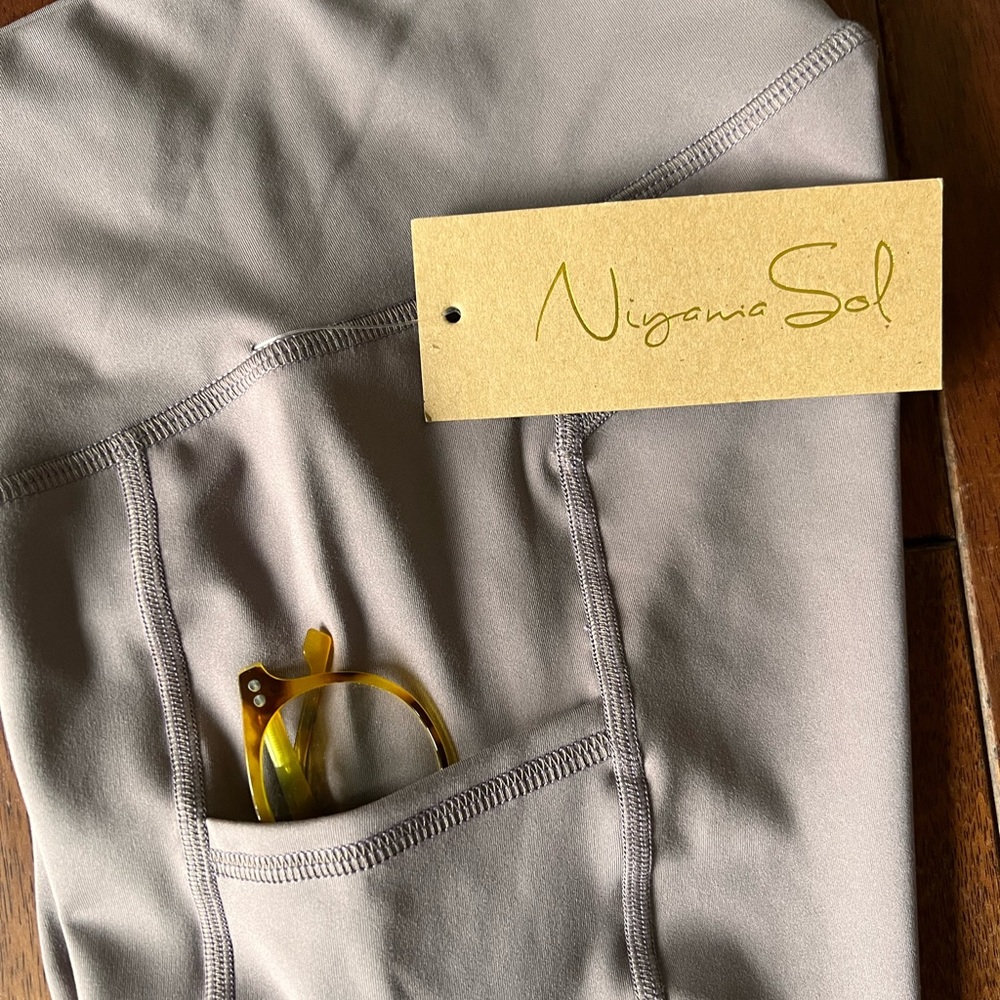 Niyama Sol Pocketed Wander Legging